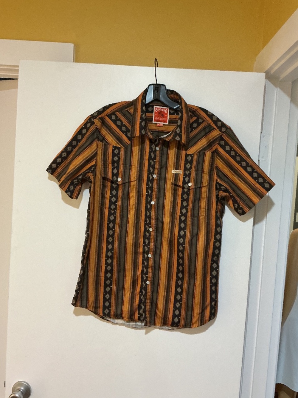 Sendero Provisions Co Button down shirt M